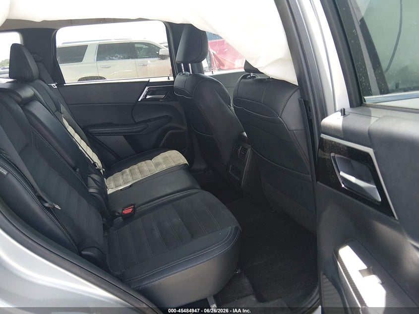 2024 Mitsubishi Outlander Se 2.5 2Wd/Se Black Edition S-Awc/Se Black Edition W/Pano Roof S-Awc VIN: JA4J3VA83RZ025524 Lot: 45484947