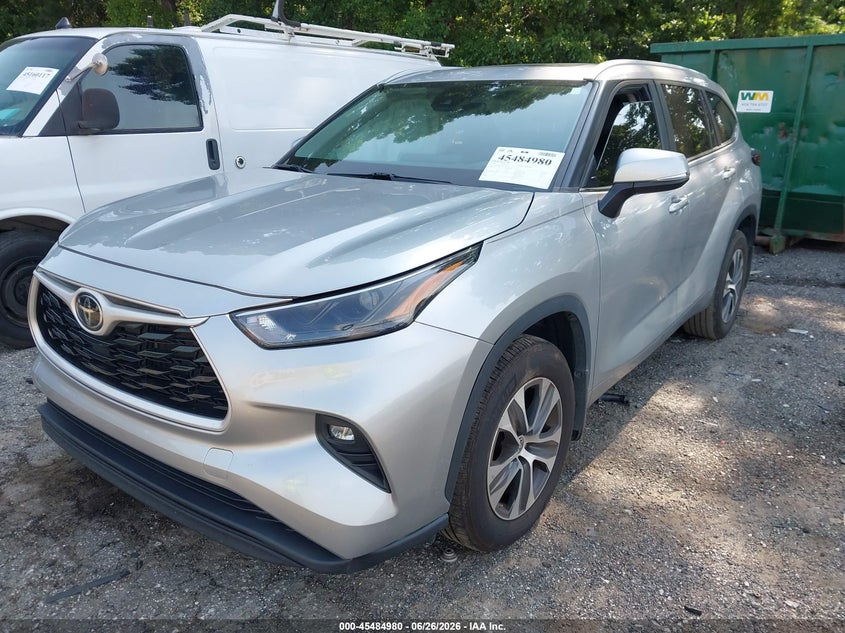 2024 TOYOTA HIGHLANDER auction photo 2