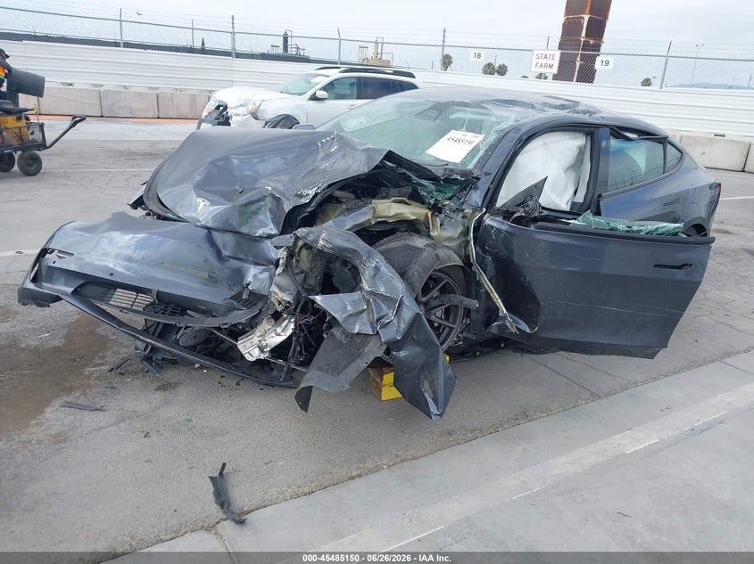 Vin: 5yj3e1eb9mf051020, lot: 45983325, tesla model 3 long range dual motor all-wheel drive 20212