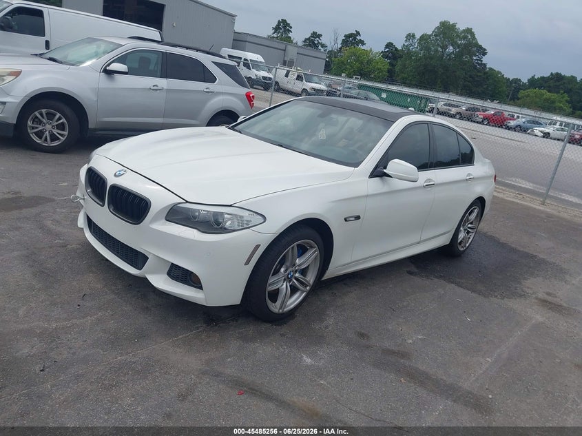 2013 BMW 5er, Normal Wear & Tear, IAAI, VIN WBAFU9C51DDY72189 — photo 2