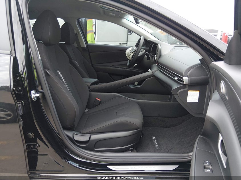 2026 HYUNDAI ELANTRA HYBRID auction photo 5