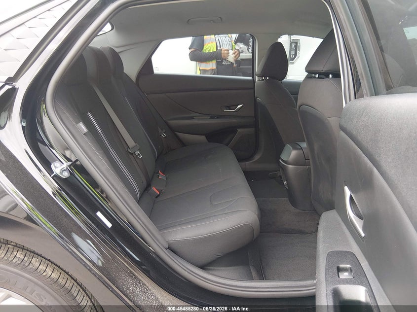 2026 HYUNDAI ELANTRA HYBRID auction photo 8