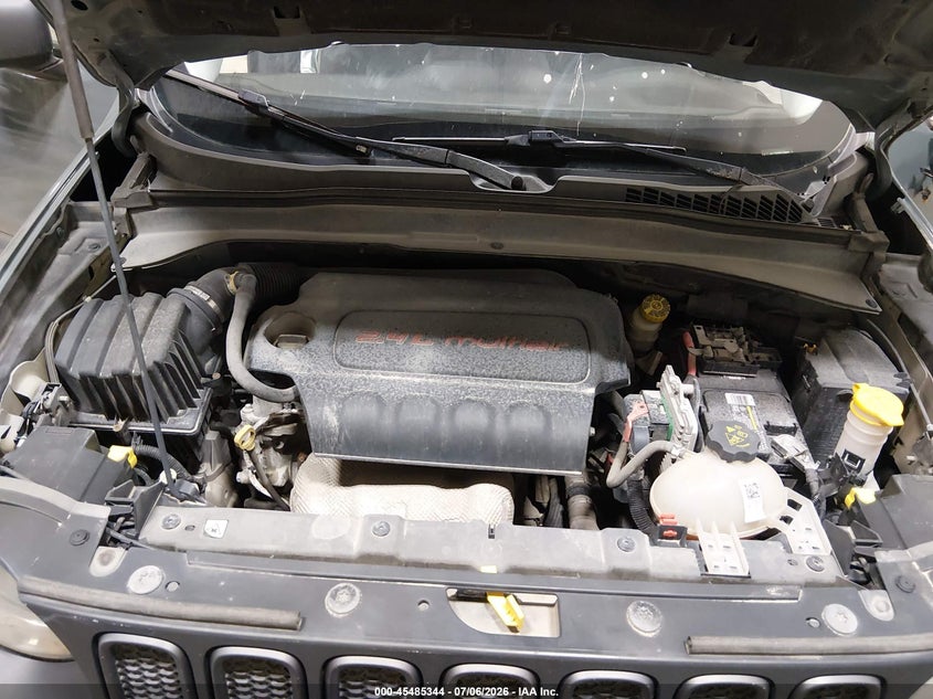 2015 JEEP RENEGADE SPORT UTILITY VEHICLE 2.4L I-4 VVT, 180HP