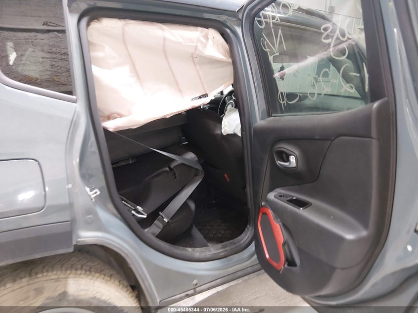 2015 JEEP RENEGADE SPORT UTILITY VEHICLE 2.4L I-4 VVT, 180HP
