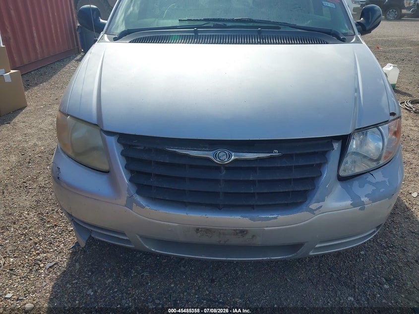 2005 Chrysler Town & Country VIN: 1C4GP45R05B235373 Lot: 45485358