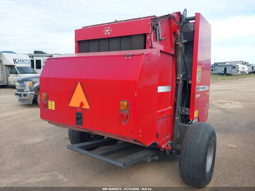 2016 MASSEY FERGUSON 1745 ROUND BALER auction photo 4