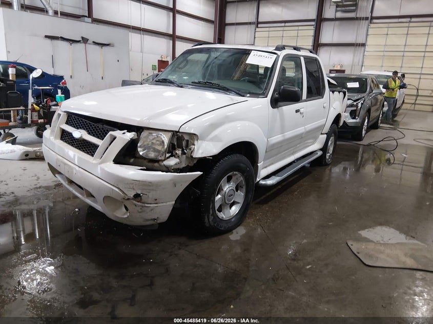 2005 Ford Explorer Sport Trac Adrenalin/Xls/Xlt, Front & Rear, IAAI, VIN 1FMZU77K55UA13141 — photo 2