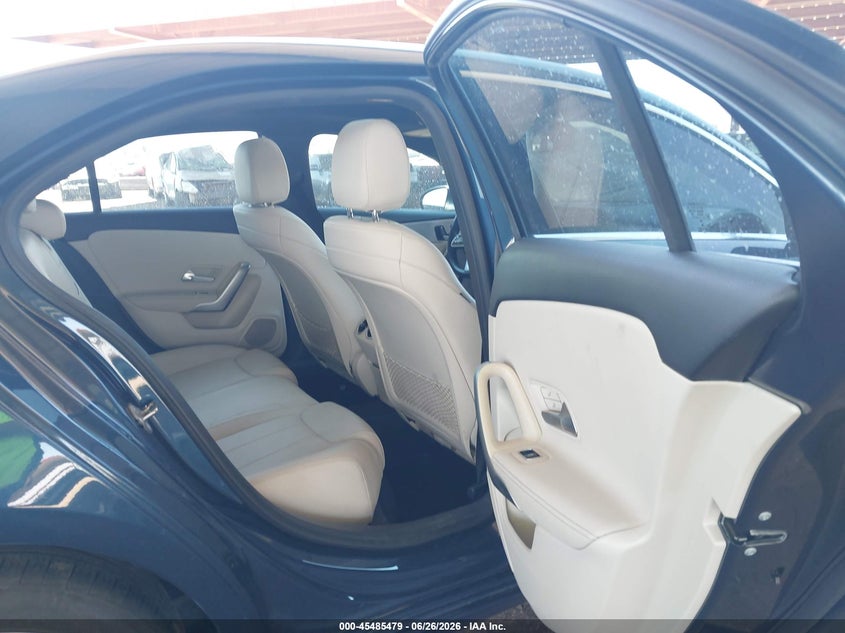 2019 MERCEDES-BENZ A 220 auction photo 8
