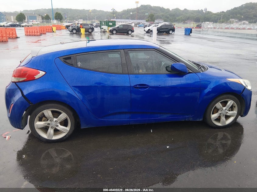 2013 Hyundai Veloster Base W/Black VIN: KMHTC6AD1DU145213 Lot: 45485529