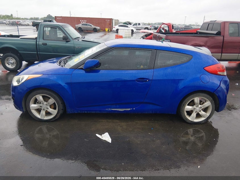 2013 Hyundai Veloster Base W/Black VIN: KMHTC6AD1DU145213 Lot: 45485529