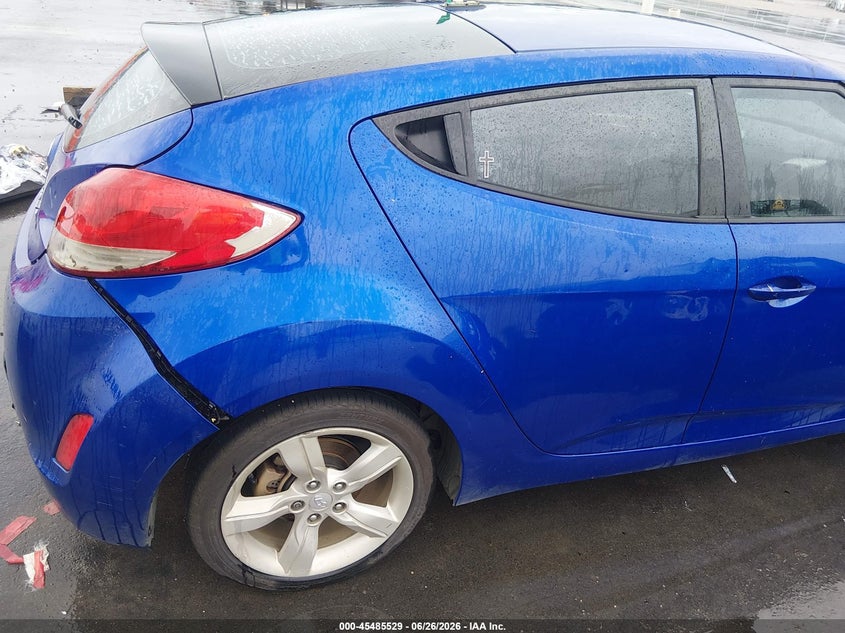 2013 Hyundai Veloster Base W/Black VIN: KMHTC6AD1DU145213 Lot: 45485529