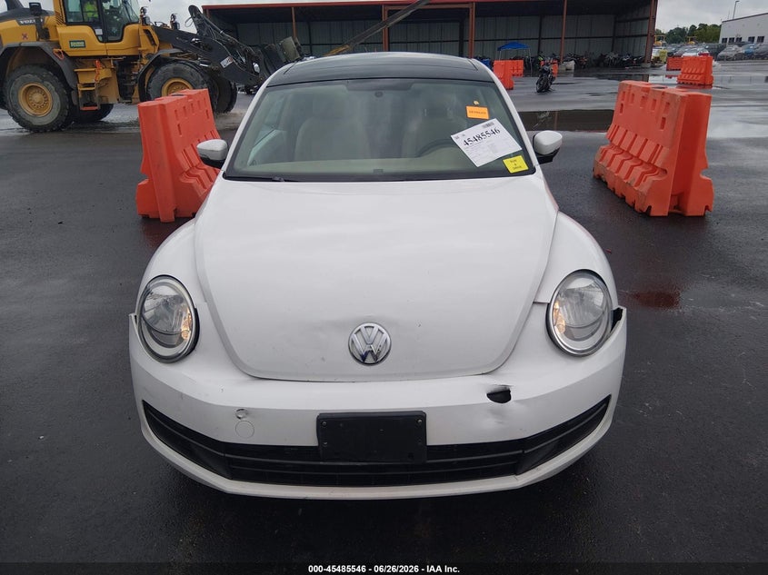 2013 Volkswagen Beetle 2.5L VIN: 3VWJX7AT6DM683775 Lot: 45485546