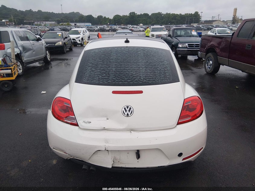 2013 Volkswagen Beetle 2.5L VIN: 3VWJX7AT6DM683775 Lot: 45485546