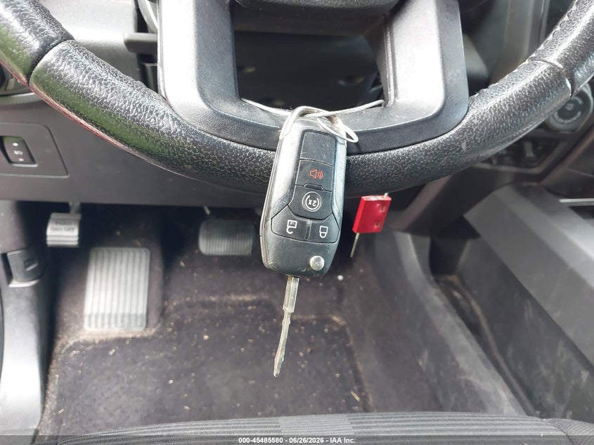 2016 FORD F-150 XLT — Photo 11