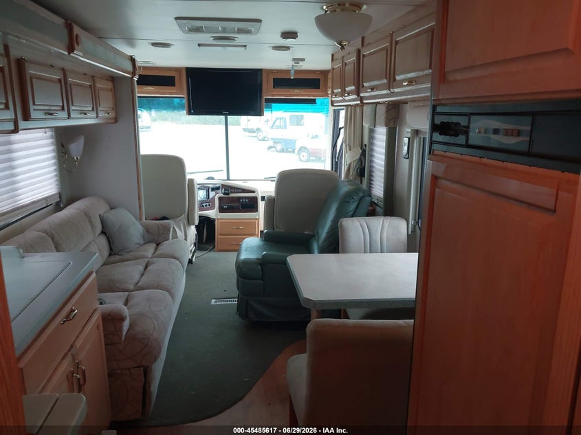 2002 ROADMASTER RAIL EXECUTIVE SIGNATURE auction photo 5