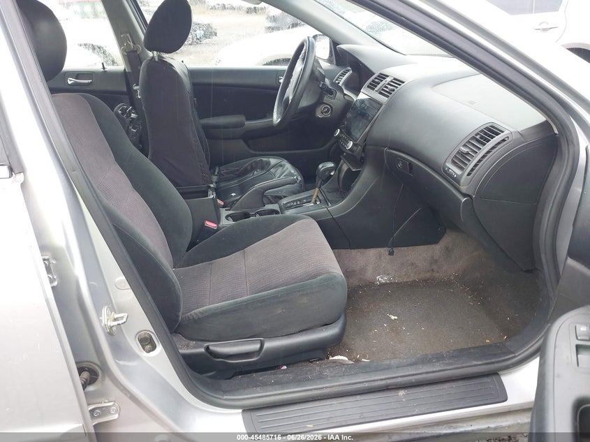 2004 HONDA ACCORD auction photo 5