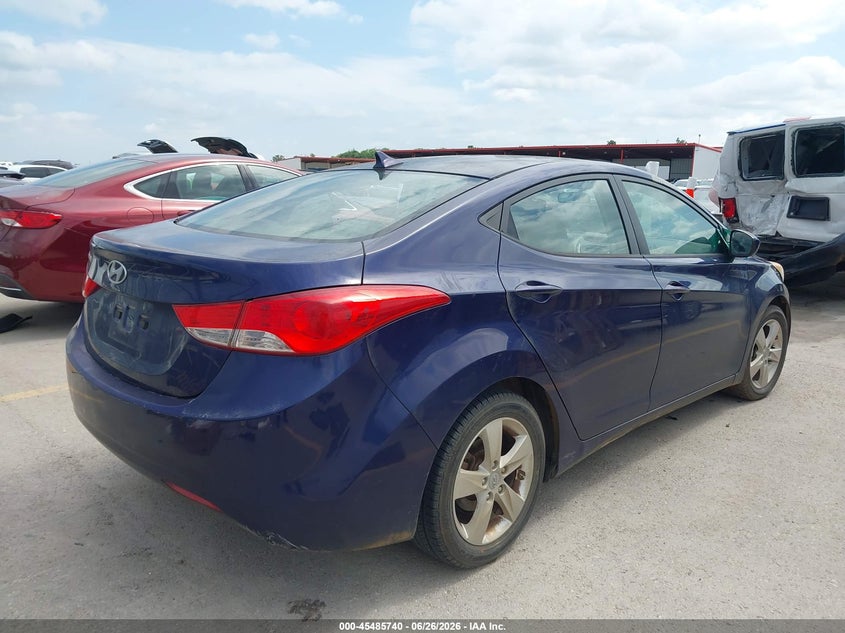 2011 HYUNDAI ELANTRA auction photo 4