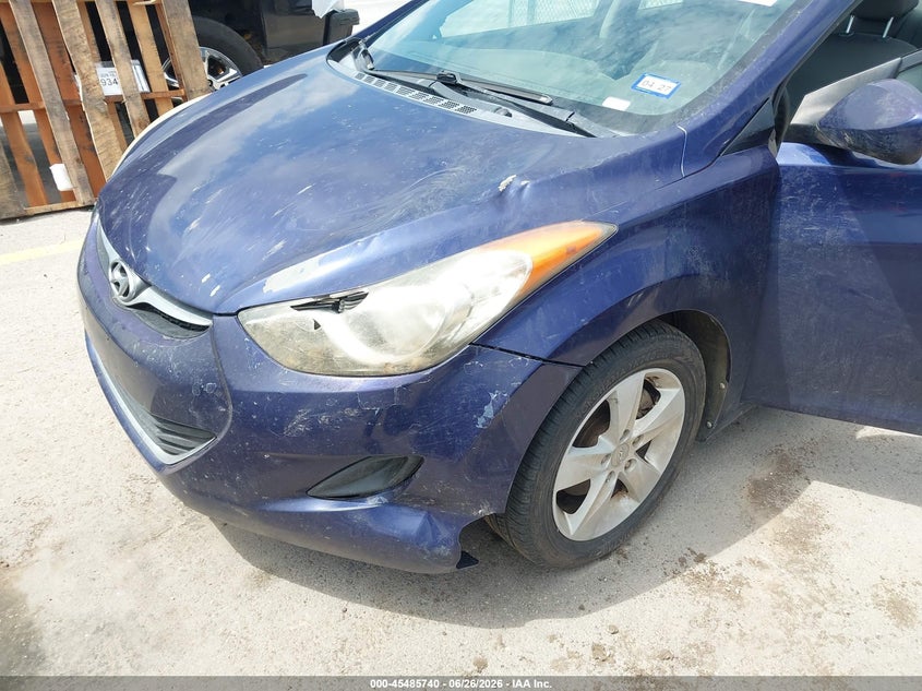 2011 HYUNDAI ELANTRA auction photo 6