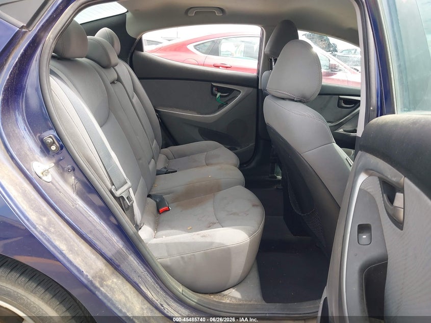 2011 HYUNDAI ELANTRA auction photo 8