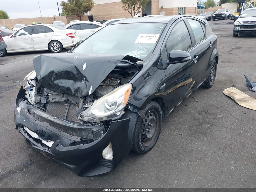 2016 Toyota Prius C Two JTDKDTB31G1121761 photo 1