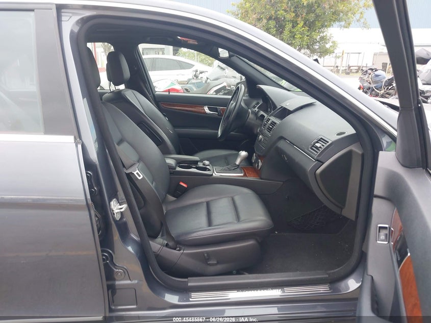 2011 MERCEDES-BENZ C 300 auction photo 5