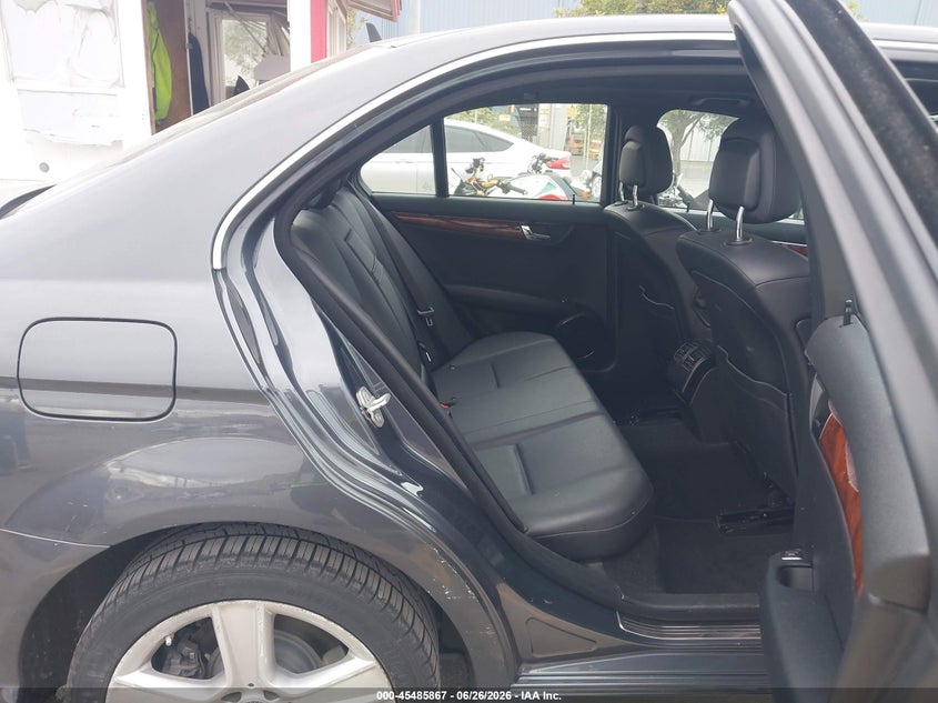 2011 MERCEDES-BENZ C 300 auction photo 8