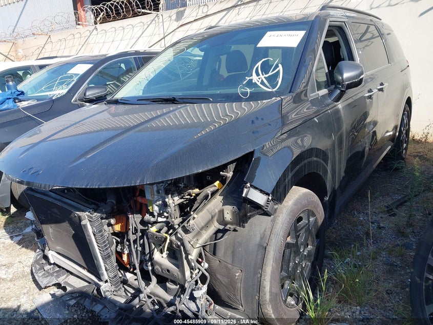 2025 KIA CARNIVAL MPV HYBRID auction photo 2