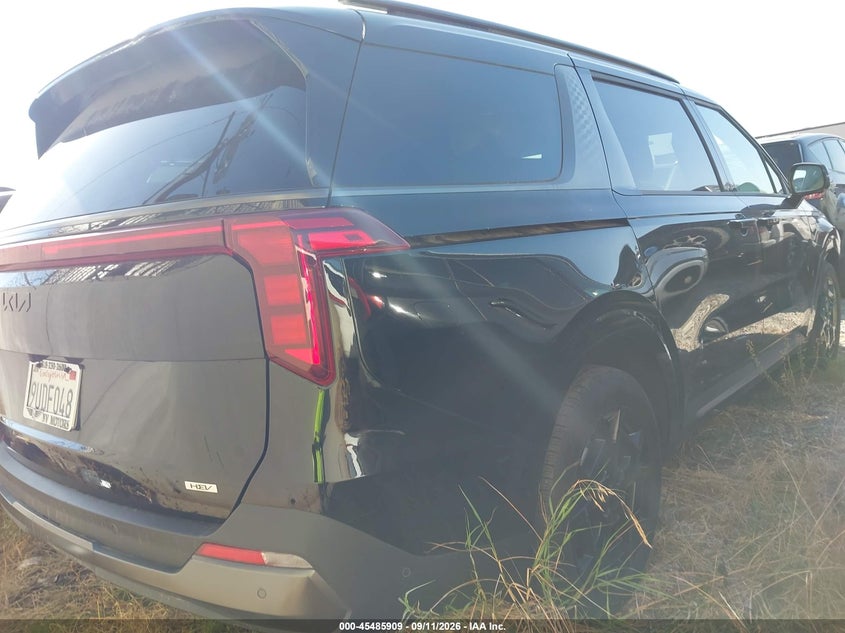 2025 KIA CARNIVAL MPV HYBRID auction photo 4