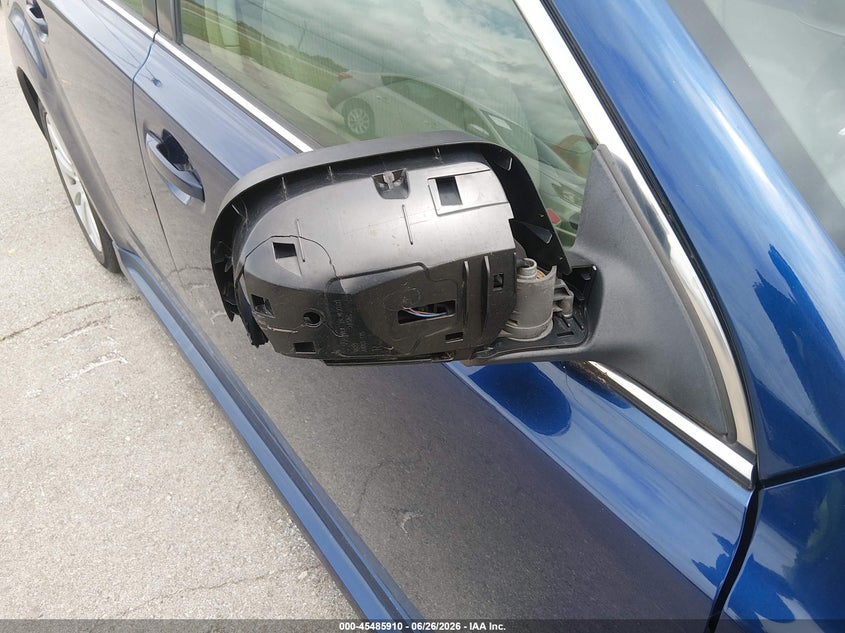 2011 SUBARU LEGACY auction photo 6