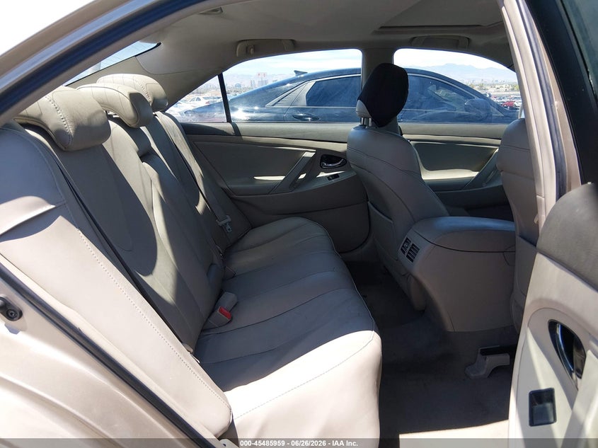 AtlanticExpress - Toyota Camry Hybrid