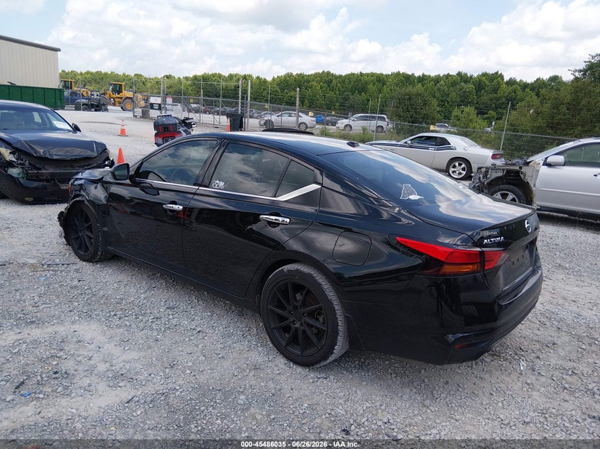 2019 NISSAN ALTIMA auction photo 3