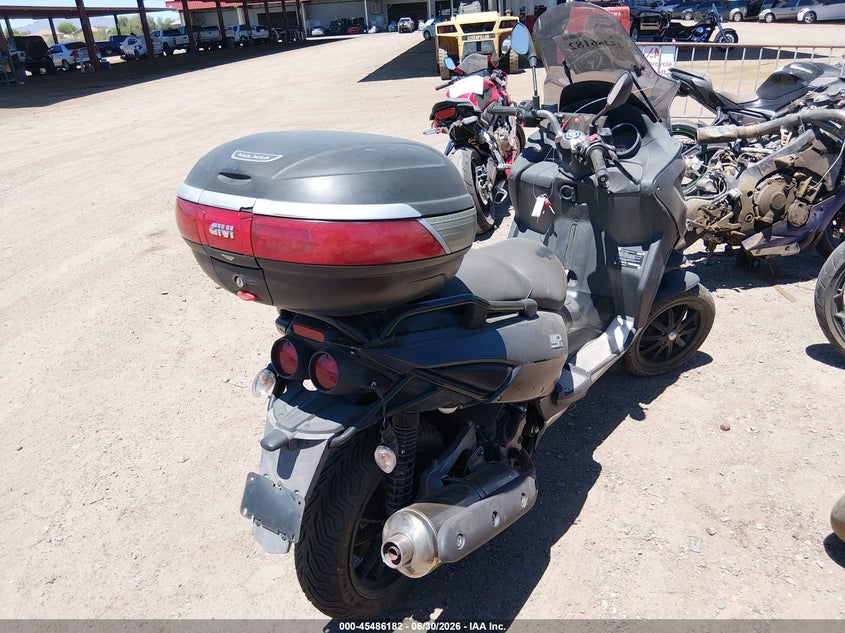 2009 PIAGGIO MP3 BIKE 1