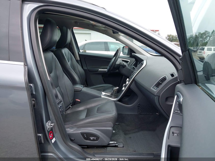 2016 Volvo Xc60 T5 Premier VIN: YV4612RKXG2853539 Lot: 45486217