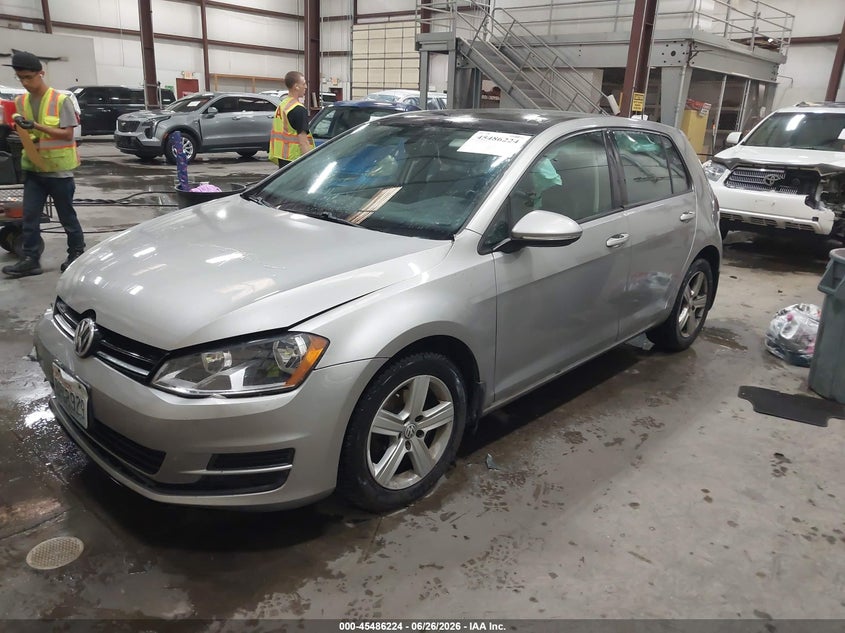 2017 VOLKSWAGEN GOLF auction photo 2