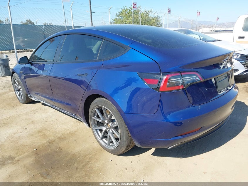 AtlanticExpress - Tesla Model 3