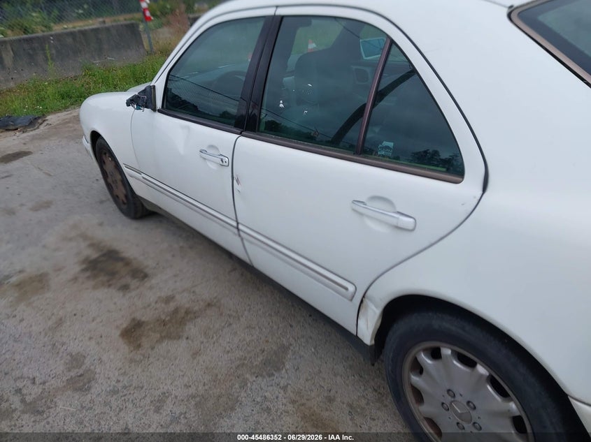 1997 MERCEDES-BENZ E 320 auction photo 6