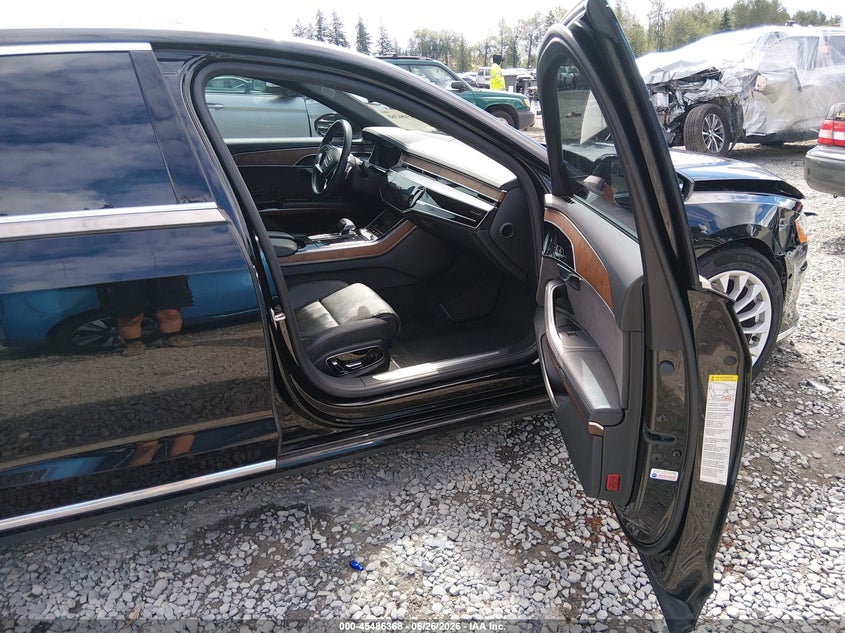 2019 AUDI A8 L auction photo 5
