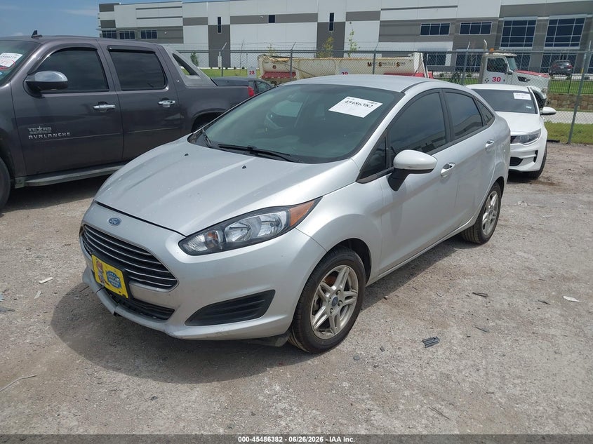 Vin: 3fadp4ej2hm144626, lot: 45984557, ford fiesta se 20172