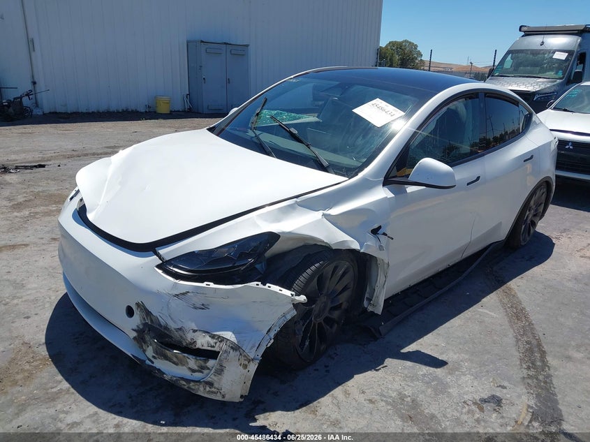 2023 Tesla Model Y, Front End, IAAI, VIN 7SAYGDEFXPF601532 — photo 2