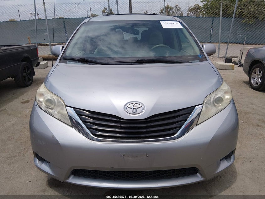 AtlanticExpress - Toyota Sienna