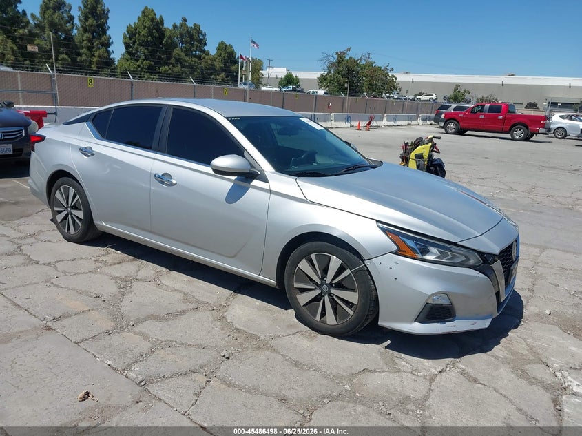 2021 NISSAN ALTIMA SV FWD