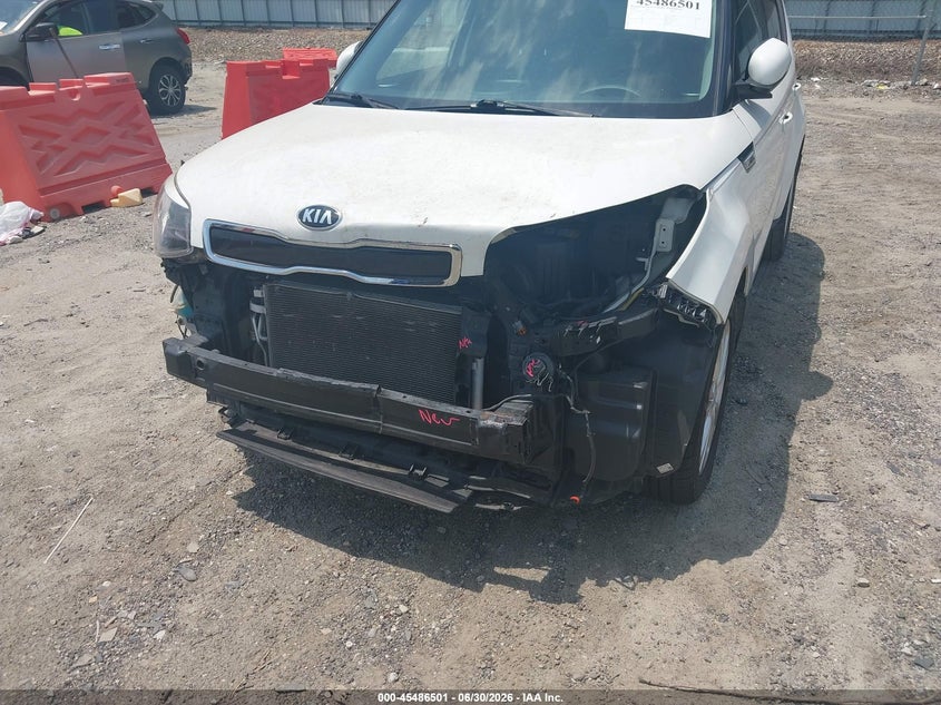 2016 KIA SOUL auction photo 6