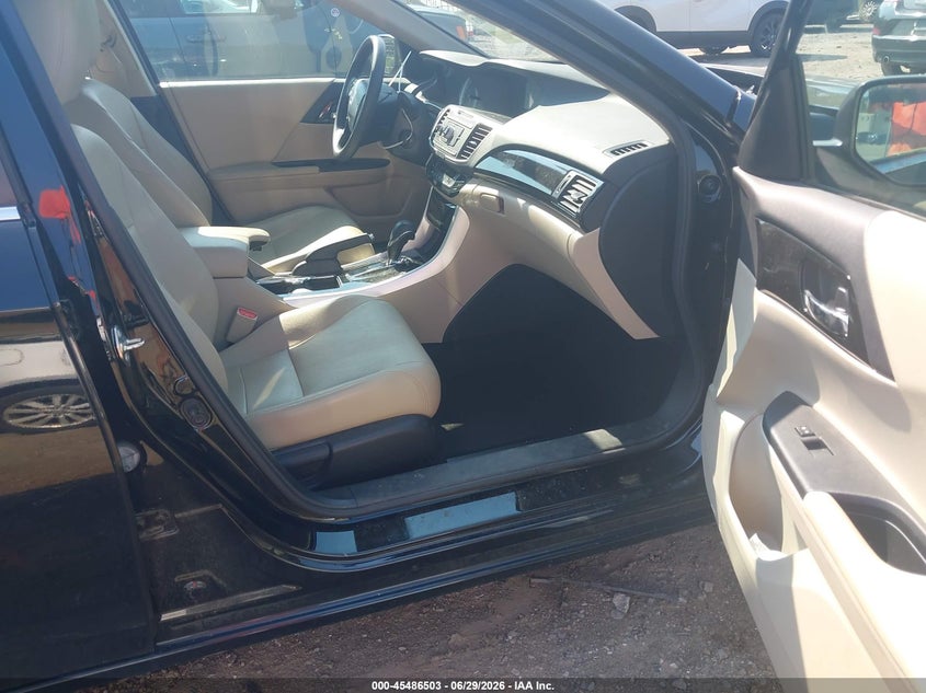 2016 HONDA ACCORD auction photo 5