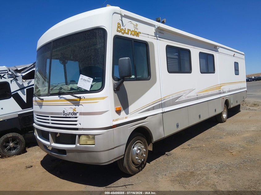 2003 WORKHORSE CUSTOM CHASSIS MOTORHOME CHASSIS auction photo 2
