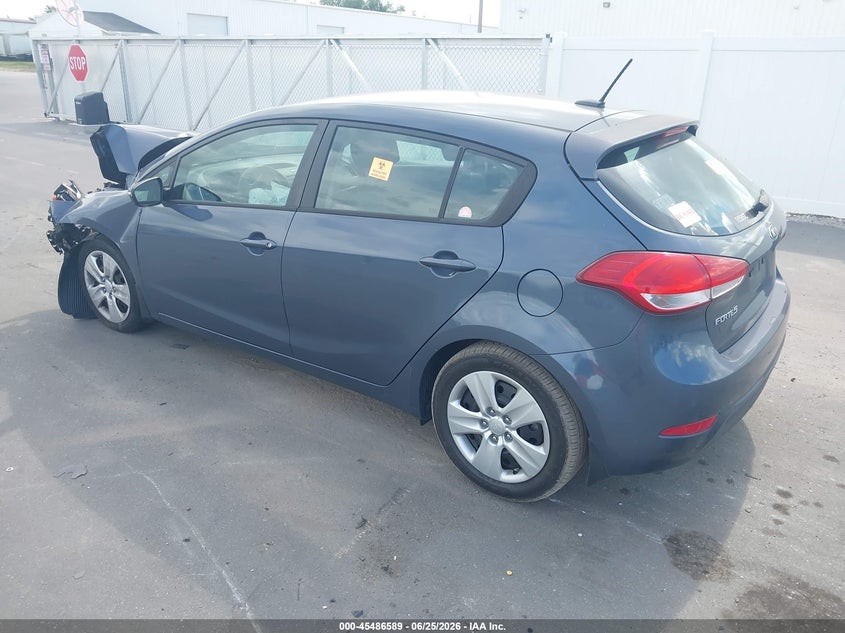 2016 KIA FORTE auction photo 3