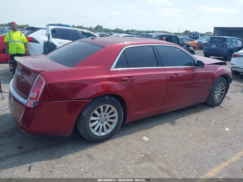 2013 CHRYSLER 300 auction photo 4