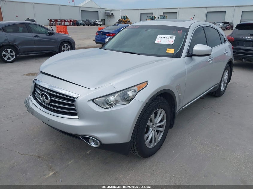 2016 INFINITI QX70 auction photo 2