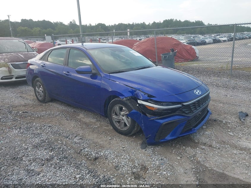 2025 HYUNDAI ELANTRA auction photo 1