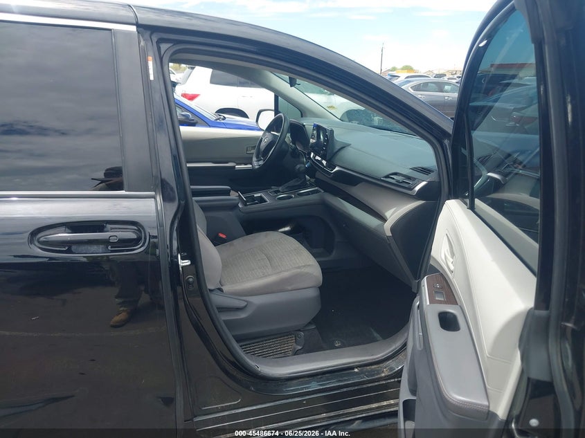 AtlanticExpress - Toyota Sienna