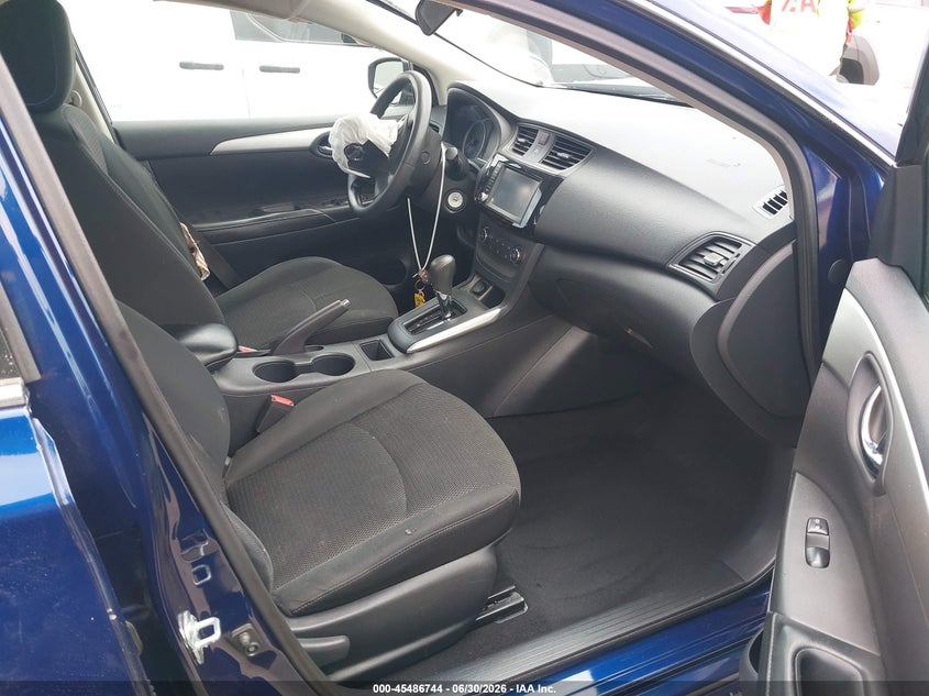 2019 NISSAN SENTRA auction photo 5